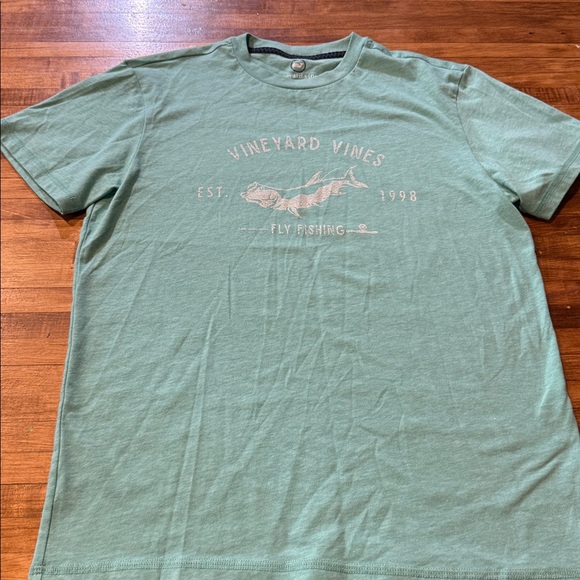 VINEYARD VINES Fly Fishing Dunes Tshirt size Small (d1) - Picture 2 of 3